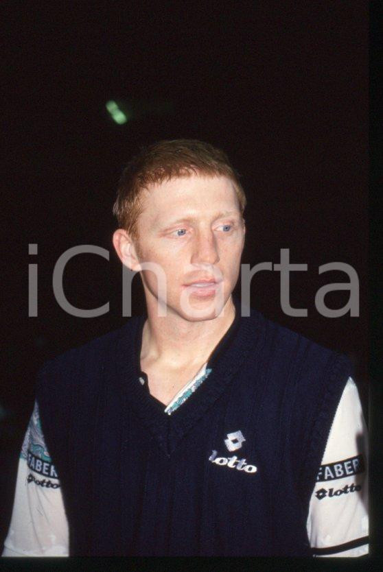 Fotografia d epoca originale 1993 MILANO Boris BECKER vincitore Torneo Muratti Indoor 35mm VINTAGE SLIDE 1 1