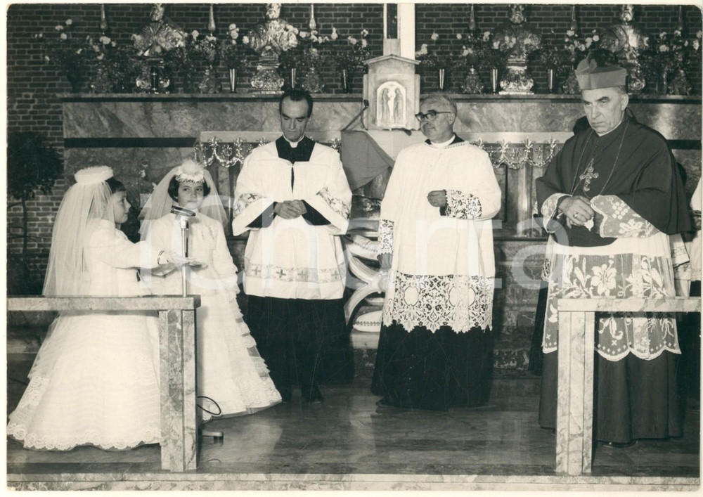 Fotografia d epoca originale 1965 ca PAVIA Sant Alessandro Sauli  Mons. Carlo ALLORIO  Comunioni Foto 1