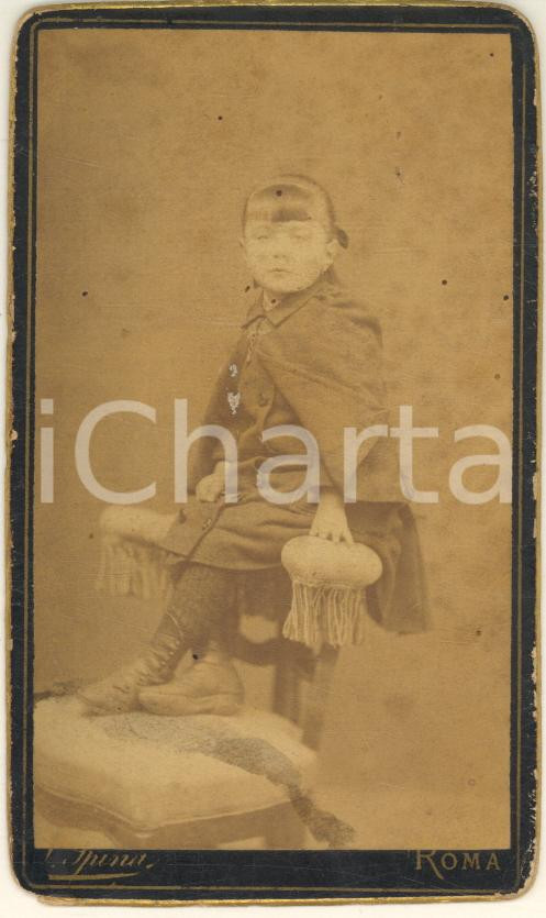 Fotografia d epoca originale 1870 ca ROMA Ritratto di bambina con la mantella Foto Vincenzo SPINA CDV 1