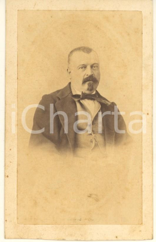 Fotografia d epoca originale 1870 ca TORINO Ritratto maschile  Busto Foto Auguste MEYLAN CDV 1