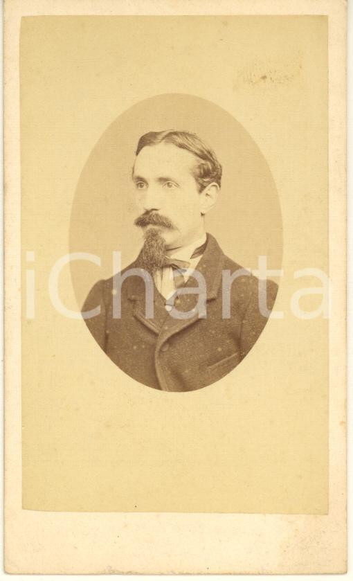 Fotografia d epoca originale 1900 ca BRESCIA Ritratto maschile  Busto  Foto Giovanni TRAININI CDV 1