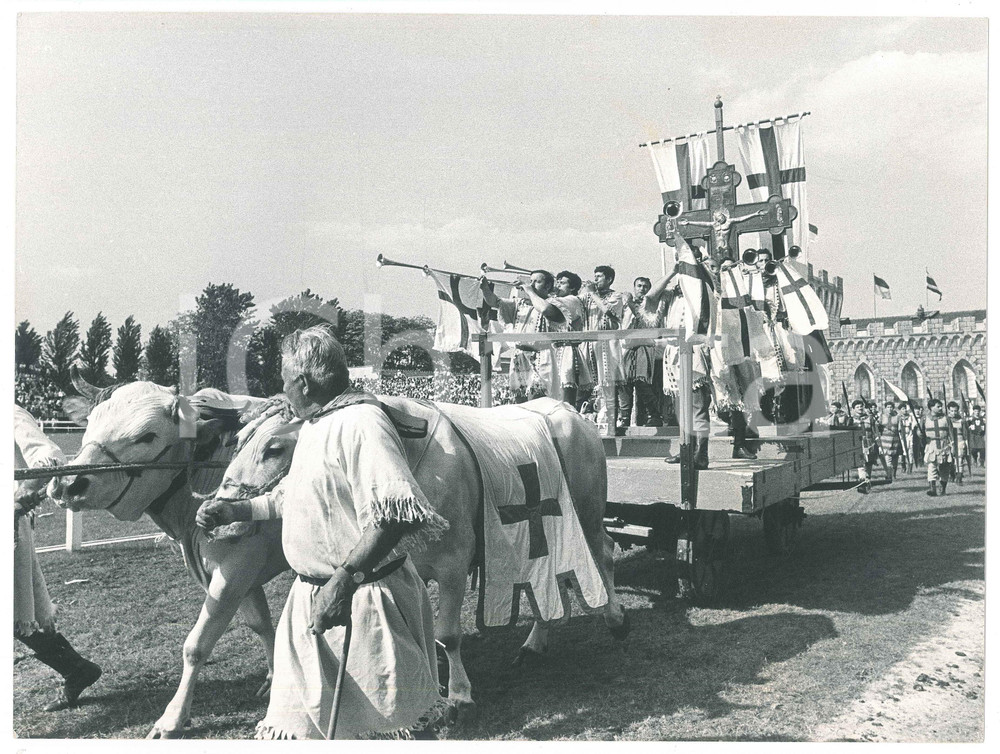 Fotografia d epoca originale 1978 PALIO DI LEGNANO Sfilata storica  Il Carroccio   Foto 30x23 cm 1
