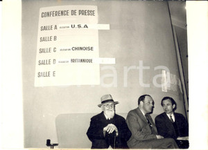 1954 Conférence de GENEVE - Hall de la Maison de la presse *Photo 18x13 cm