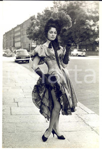 1959 DUBLIN Dancer Ella DORAN in her Can-Can dress *Photo 15x20 cm