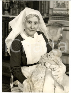 1948 (1960) LONDON Sister Helen ROWE with baby Prince Charles of Wales *Photo