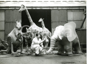 1956 BLACKPOOL Plastic animals of "Noah's Ark" by Bill JOHNSON *Photo 20x15 cm