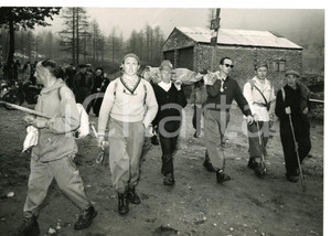 1957 TRAGEDIA ROSA DEI BANCHI - ALPINISMO Trasporto salma di Rita BONINO *Foto