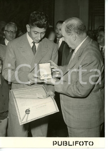 1953 ROMA Premio "Luca Seri" - Salvatore REBECCHINI premia Cesare FACCINI *Foto