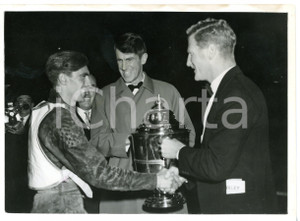 1953 WEMBLEY Freddie WILLIAMS receiving trophy from Edmund HILLARY and John HUNT