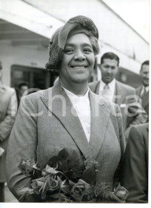 1953 SOUTHAMPTON Portrait of Queen Salote TUPOU III di TONGA *Foto 15x20 cm Fotografia d'epoca con didascalia coeva.DIMENSIONI: 15x20 cm  CONDIZIONI: FAIR (lievi piegature ai margini)     originale e autentica 1