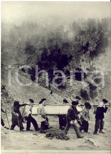 1953 PIERRE-SAINT-MARTIN Recupero salma dell'alpinista Marcel LOUBENS *Foto