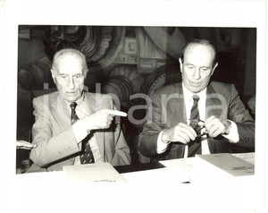 1987 MILANO Giorgio BOCCA con Indro MONTANELLI durante conferenza *Foto 25x20