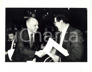 1987 MILANO - MONTEDISON Mario SCHIMBERNI con Romano PRODI Foto 25x20 cm (4)