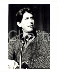 1987 FESTIVAL DI CANNES L'attore Peter COYOTE al tavolo degli oratori *Foto