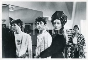 1989 CINEMA - LOVERBOY Patrick DEMPSEY con Barbara CARRERA durante le riprese