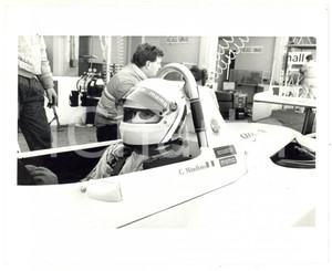 1990 ca COSTUME Cristiano MINELLONO su monoposto ALFA ROMEO (2) Foto 24x18
