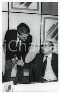 1984 MILANO Congresso DC - Ciriaco DE MITA a colloquio con Mino MARTINAZZOLI