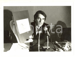 1985 ca MARKETING ITALIA Ritratto di Paolo SANTANA (2) - Foto 24x18 cm