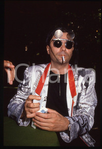 35mm vintage slide*1990ca La Versiliana RENATO ZERO mentre fuma sigaretta (9)