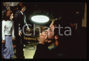 35mm vintage slide* 1999 BEING JOHN MALKOVICH John CUSACK - Craig Schwartz   Diapositiva d'epoca, in formato 35 mm.CONDIZIONI: GOOD ICharta mette in vendita, sul negozio eBay e in esclusiva sul sito "icharta" il proprio archivio composto da numerose diapositive e negativi fotografici d'epoca, tutti originali e autentici, che attraversano la storia del costume italiano tra gli la fine degli anni Sessanta e Novanta.Si tratta di uno sguardo inedito sull'attualit&agrave;, la politica, la vita quotidiana, il gossip e la cultura, che fotografa il cambiamento della nazione in quest'ultimo scorcio del XX secolo. Un'occasione unica per il mercato del collezionismo, che vede finalmente disponibile un archivio eccezionale per vastit&agrave;, tematiche e condizioni, in un settore (il negativo fotografico e la diapositiva) di assoluta novit&agrave; e dalle interessanti prospettive di investimento.  originale e autentica 1