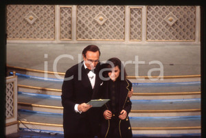 Fotografia d epoca originale 35mm vintage slide 1993 Festival di SANREMO Laura PAUSINI e Pippo BAUDO 1