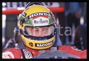 Fotografia d epoca originale 35mm vintage slide 1988 IMOLA Ayrton SENNA ritratto su MCLAREN MP4/4 9 1