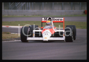 Fotografia d epoca originale 35mm vintage slide 1988 Ayrton SENNA in pista su monoposto MCLAREN MP4/4 1