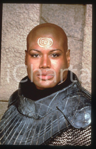 Fotografia d epoca originale 35mm vintage slide 1997 STARGATE SG1  Christopher JUDGE ritratto dell attore 1