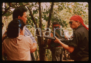 Fotografia d epoca originale 35mm vintage slide 1989 Film ORAPRONOBIS  Phillip SALVADOR in una scena 1