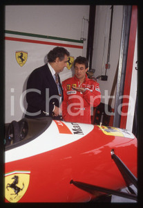 Fotografia d epoca originale 35mm vintage slide 1993 IMOLA  Placido DOMINGO e Jean ALESI ai box FERRARI 1