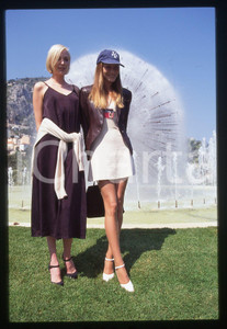 Fotografia d epoca originale 35mm vintage slide 1995 MONTECARLO Carla BRUNI Nadja AUERMANN  MUSIC AWARDS 2 1