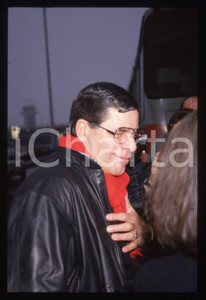 35mm vintage slide* 1990 MILANO MALPENSA Jerry LEWIS paparazzato in aeroporto *7