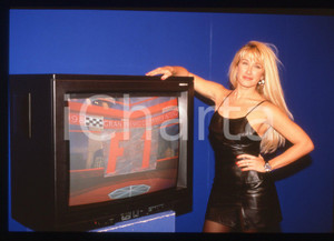 35mm vintage slide* 1998 RAI 1 Simona TAGLI conduce trasmissione POLE POSITION