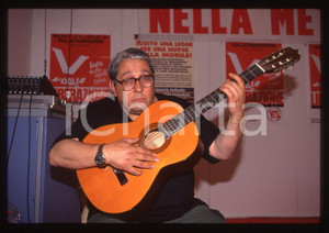 35mm vintage slide* 1996 MILANO Ivan DELLA MEA ritratto al PALATRUSSARDI (4)
