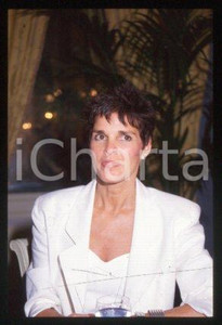 Ali MacGRAW - CERNOBBIO L'attrice a Villa d'Este 1988 * 35 mm vintage slide 3