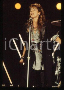 SANDRA Ann LAUER - MUSIC Pop singer on a stage 1985 ca * 35 mm vintage slide 60