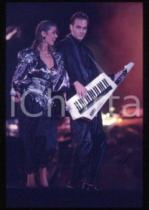 SANDRA Ann LAUER - MUSIC Pop singer on a stage 1986 ca * 35 mm vintage slide 80