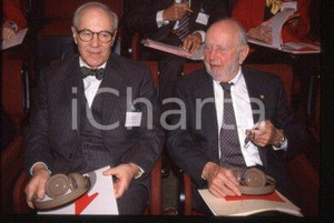 Douglass NORTH and Lawrence KLEIN - ECONOMICS 1999 * 35 mm vintage slide 24