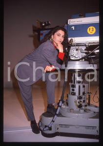 35mm vintage slide* 1989 ITALIA TV Nina SOLDANO con videocamera BOSCH FERNSEH 8