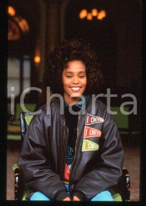 Whitney HOUSTON - MUSIC American singer Portrait 1987 * 35 mm vintage slide 82
