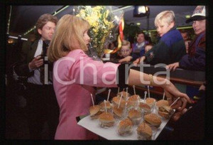 Britt EKLAND MCDONALD'S Stockholm Swedish actress 1992 ca *35mm vintage slide 12