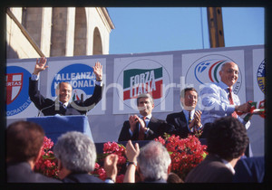 Fotografia d epoca originale Silvio BERLUSCONI Gianfranco FINI Gabriele ALBERTINI 1998 35 mm vintage slide 1