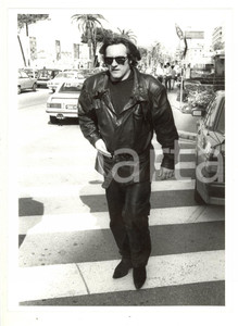 1984 FESTIVAL DI CANNES Gérard DEPARDIEU passeggia lungo la Croisette - Foto