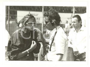 Fotografia d epoca originale 1985 ca MONZA Formula 1  Giorgia e Cesare FIORIO sul circuito 2  Foto 24x18 1
