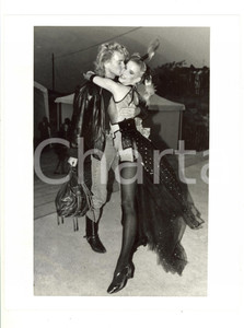 Fotografia d epoca originale 1985 ca COSTUME Sara CARLSON e Christopher prima di uno spettacolo 1 1