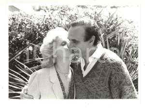 Fotografia d epoca originale 1985 ca COSTUME  Bacio tra Pippo BAUDO e Katia RICCIARELLI 3  Foto 24x18 cm 1