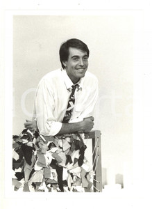 1985 ca RAI TV - Ritratto del presentatore Carlo MASSARINI - Foto 18x24 cm