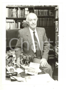 1984 MILANO COSTUME - Giulio BEDESCHI con il libro "La mia erba è sul Don" (6) 