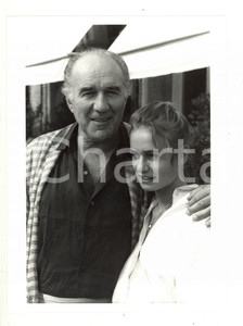1985 ca FRANCIA COSTUME - Michel PICCOLI con Sandrine BONNAIRE (2) - Foto 18x24