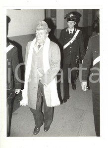 1985 TRIBUNALE DI MILANO Processo "Scandalo petroli" *Bruno MUSSELLI (1) Fotografia di agenzia.La fotografia &egrave; stata scattata in occasione del processo di primo grado che vide imputato Bruno Musselli, celebrato a Milano nel novembre 1985.CONDIZIONI: GFORMATO: 18x24 cm  originale e autentica 1